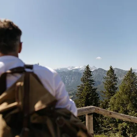 ホテル ゴールデナー オークス バート・イシュル